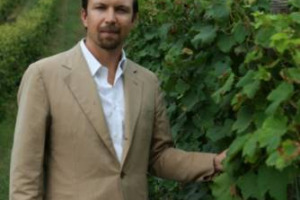 Nuova organizzazione aziendale in Casa Vinicola Zonin: Domenico Zonin nuovo amministratore delegato e Massimo Tuzzi direttore generale. Gianni Zonin: &ldquo;cos&igrave; potremo affrontare con successo le prossime sfide&rdquo;