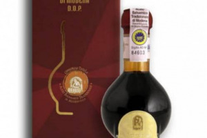 RACCOLTO BASSO DI UVE: MOSTI E ACETI “MERCE RARA” CON AUMENTI DEI PREZZI DAL 30 AL 50% PER IL MOSTO D’UVA E AL 40% PER L’ACETO. RISULTATO? SALGONO I PREZZI DELL’ACETO BALSAMICO DI MODENA: LO DICE IL CONSORZIO