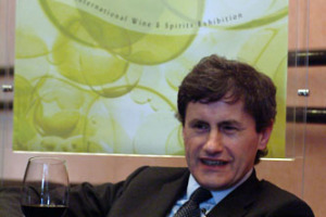 FIERAGRICOLA 2006 - IL MINISTRO DELLE POLITICHE AGRICOLE GIANNI ALEMANNO NON HA DUBBI: “NEL 2008 VERONA CAPITALE MONDIALE DELL’ENOLOGIA E SEDE DELL’AUTORITA’ NAZIONALE PER LA SICUREZZA ALIMENTARE”