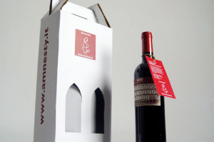 NASCE IL PRIMO VINO AMNESTY INTERNATIONAL, FRUTTO DELLA VITE E DEL LAVORO DI CHI DIFENDE I DIRITTI UMANI NEL MONDO. TESTIMONIAL DI CLASSE PER UNA CAMPAGNA IMPORTANTE: IL DIRITTO AL CIBO E A UNA SANA E ADEGUATA ALIMENTAZIONE