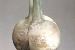 LA STORIA DEL SODALIZIO TRA VETRO, CRISTALLO E VINO