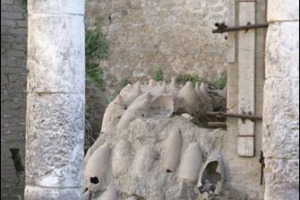 IMPORT-EXPORT DI VINO NELL&rsquo;ANTICA POMPEI: IL VICINO SITO DI VILLA OPLONTIS SAREBBE STATO UN CENTRO DI DISTRIBUZIONE ENOICA, UNA SORTA DI &ldquo;COOPERATIVA E NOGOC&Igrave;ANT DELL&rsquo;ANTICHIT&Agrave;&rdquo;. LO SOSTIENE L&rsquo;ARCHEOLOGO (E PRODUTTORE) CALIFORNIANO MICHAEL THOMAS