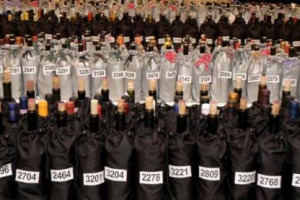 Cribis: il settore vitivinicolo in Italia rappresenta il lavoro sinergico di pi&ugrave; di 470.000 imprese, di cui 66.000 dedite alla produzione di uva, 2.100 alla sola produzione di vino, 4.500 al commercio all&rsquo;ingrosso e 400.000 al commercio al dettaglio