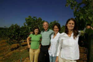 &ldquo;LA CULTURA DEL VINO, COS&Igrave; FORTEMENTE LEGATA AL TERRITORIO, E&rsquo; UNO DEI PRINCIPALI VALORI AGGIUNTI DELLA CULTURA ITALIANA. &ldquo;VINI NEL MONDO&rdquo; NE RACCOGLIE LE VOCI&rdquo;, PAROLA DEL MINISTRO GALAN. ALLA FAMIGLIA ANTINORI LA &ldquo;CITTADINANZA ONORARIA&rdquo; DI SPOLETO