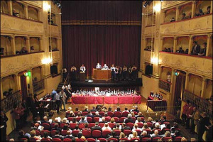 LE GRANDI GRIFFE DEL VINO ITALIANO ECCEZIONALMENTE INSIEME PER SPONSORIZZARE IL PRIMO CONCERTO DELLA NUOVA ORCHESTRA DI CLAUDIO ABBADO: IL 20 MAGGIO A FIRENZE ASTA DI BOTTIGLIE PREGIATE PER IL MAGGIO MUSICALE FIORENTINO