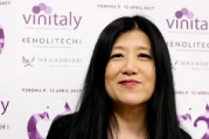 Da stasera è “Vinitaly & the City”, domani tocca ad “Opera Wine”, e poi sarà davvero Vinitaly. Da seguire anche attraverso gli eventi imperdibili segnalati da Stevie Kim, managing director of Vinitaly International