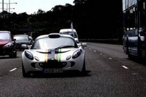 SE L’AUTO VA “A VINO E FORMAGGIO”: LA LOTUS LANCIA L’“EXIGE 270E TRI-FUEL”, ALIMENTATA A BENZINA, METANOLO E ETANOLO, OTTENUTO DA BEVANDE ALCOLICHE NON PIÙ BEVIBILI E DAL SIERO DI LATTE. E COSÌ IL “CIBO” ALIMENTA LE MACCHINE ...