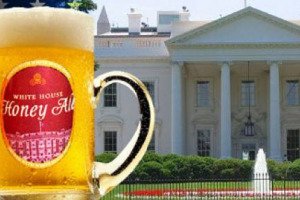 ECCO LA BIRRA DI OBAMA! DOPO LE VERDURE AUTOPRODOTTE PER LA CASA BIANCA NELL’ORTO VOLUTO DALLA FIRST LADY MICHELLE, ARRIVA ANCHE LA “WHITE HOUSE HONEY ALE”, AROMATIZZATA CON IL MIELE PRODOTTO DALLE API PRESIDENZIALI