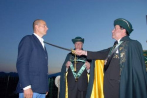 IL 20 E 23 LUGLIO LA CONFRATERNITA DELLA SCIABOLA D’ORO “INTRONA” I NUOVI SCIABOLATORI IN ITALIA. DOVE? A DUCA DI DOLLE DI ROLLE DI CISON DI VALMARINO