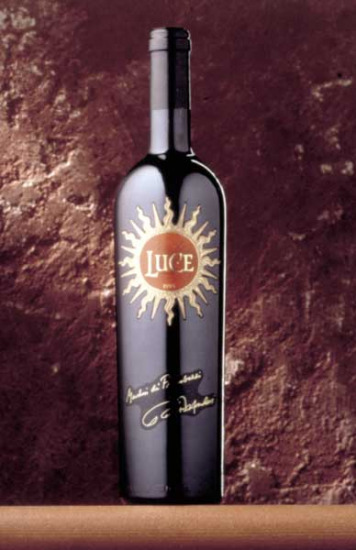 Una bottiglia firmata Frescobaldi