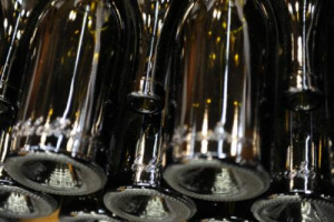 “IL VETRO È IL PIÙ SICURO CONTENITORE DI UN CONTENUTO, IL CIBO, CHE NON SEMPRE È SICURO”. PAROLA DEL CLINICO NUTRIZIONISTA GIORGIO CALABRESE, CHE TROVA IMPRESCINDIBILE UNA CORRETTA CONSERVAZIONE DEGLI ALIMENTI PER GODERE DELLA DIETA MEDITERRANEA