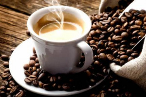 Tirreno C.T. (oggi e domani, a Carrara): Italia quinto importatore di caffè al mondo, ed il 41% degli italiani beve almeno un caffè a settimana al bar. Al Sud il maggior consumo e i prezzi più bassi (meno di 1 euro)