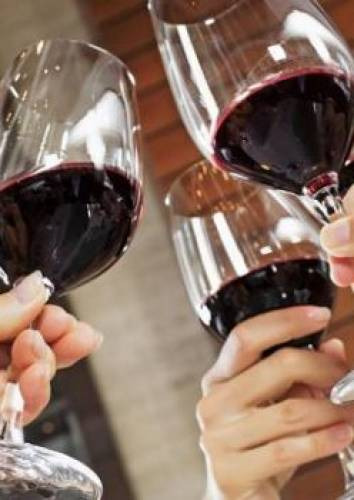 Un’indagine di Cortilia rivela i trend degli italiani in materia di vino