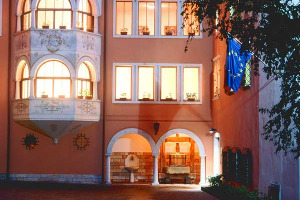 LA VIS INVESTE SULLE POTENZIALITÀ DEL TERRITORIO: LA CANTINA TRENTINA RILANCIA IL SORNI ED INVESTE NELL&#8217;ENOTURISMO DI LUSSO CON MASO FRANCH