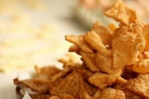 CARNEVALE: GIÙ I CONSUMI DI FRAPPE E CASTAGNOLE (-11%). CRESCE SOLO IL “FAI DA TE”. A DIRLO LA CIA-CONFEDERAZIONE ITALIANA AGRICOLTORI. “LA CRISI PICCHIA SUGLI ITALIANI, CHE RINUNCIANO AGLI SFIZI CULINARI. O PROVANO A METTERE LE “MANI IN PASTA”