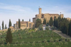 ECCO LA “TOP TEN” DELLE DESTINAZIONI ENOTURISTICHE MIGLIORI AL MONDO: IN VETTA LA CASTELLO BANFI DI MONTALCINO, UNICA META ITALIANA SEGNALATA. A DIRLO LA PRESTIGIOSA RIVISTA AMERICANA “FORBES”