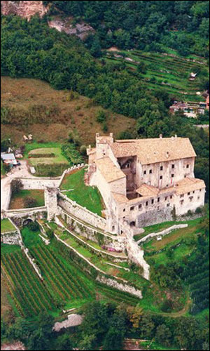 Veduta dell’alto di Castel Noarna