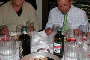 SCOPRIRE LA CITTA’ ETERNA NON SOLO VISITANDOLA MA ASSAPORANDO LA QUOTIDIANITA’ A TAVOLA? ORA SI PUÒ: CON LA COMUNITY ON LINE “CENEROMANE” ARRIVA L’HOMERESTAURANT ANCHE A ROMA