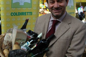 COLDIRETTI/SWG: NATALE È NATALE ANCHE A TAVOLA, UNICA SPESA CHE TIENE (4,3 MILIARDI DI EURO) TRA PRODOTTI MADE IN ITALY (59%) E LOCALI (44%) IN VECCHIE RICETTE. 92% DI ITALIANI STARÀ A CASA, 5,5 MILIONI VORREBBERO UN CESTO WINE&FOOD. FOCUS: TENDENZE