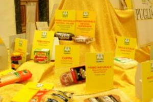 MAFIA: &ldquo;CONVITATO DI PIETRA ALLA TAVOLA DEGLI ITALIANI&rdquo;, CHE &ldquo;SI MANGIA&rdquo; 12,5 MILIARDI DI EURO. &ldquo;MA SI PU&Ograve; FARE DI PI&Ugrave; PER TUTELA, ANCHE IN SEDE INTERNAZIONALE&rdquo;. ECCO LA RELAZIONE N. 1 SU CONTRAFFAZIONE E PIRATERIA NELL&rsquo;AGROALIMENTARE DEL PARLAMENTO