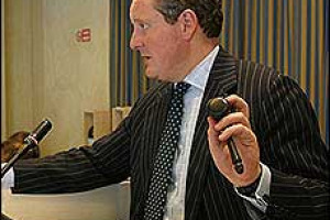 GLI ITALIANI TENGONO TESTA AI FRANCESI, CHE COMUNQUE TRIONFANO NELL&#8217;ASTA DI WINEGALLERY/CHRISTIE&#8217;S DI AFFI (VERONA). VENDUTI VINI DI PREGIO PER OLTRE 500.000 EURO