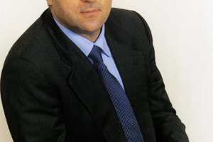 NASCE IL VINO “DEI VALORI”. LA CANTINA SICILIANA CAMPISI DEDICA DUE ETICHETTE AL PARTITO DI ANTONIO DI PIETRO: LO CHARDORNNAY PRIMAVOLTA E IL MERLOT TENUTA DEL CARBO