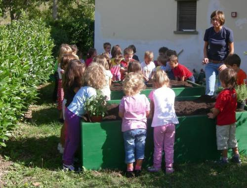 Bambini a scuola di educazione al gusto