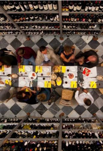 Come vanno le cose in enoteca in estate ... Un viaggio Winenews tra le tante enoteche italiane