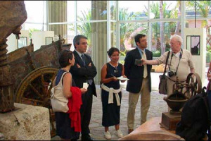 VINUM 2007 - LA CRESCITA TRASVERSALE DEL TURISMO DEL VINO: DALL’ECONOMIA AL TERROIR. GLI ENOTURISTI: CHI SONO, COSA CERCANO, QUANTO SPENDONO. L’OPINIONE DI CONSUMATORI E DELLE AZIENDE (PER IL 30% DELLE CANTINE, IL TURISMO VUOL DIRE 15% DEI RICAVI)