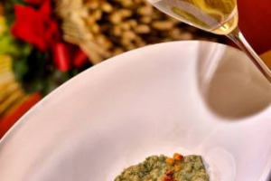 COSA HA PIÙ IMPATTO AMBIENTALE FRA UN CHEESEBURGER E UN RISOTTO CON ZUCCA E FUNGHI? IL PANINO. MA COME FARE A CALCOLARE L’INCIDENZA CHE HA SULLA NATURA QUELLO CHE MANGIAMO? CON IL NUOVO CALCOLATORE DI CO2 PER ALIMENTI MADE IN SVIZZERA BY EATERNITY