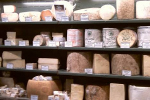 I sapori italiani sono amati in tutto il mondo, e dopo il vino è record nelle esportazioni anche per i formaggi, che nel 2014 hanno raggiunto i 2,2 miliardi di euro, a +4,8% sul 2013, per 331.000 tonnellate, a +3,3%. A dirlo l’Ismea