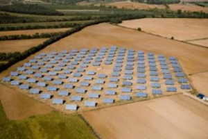 FOTOVOLTAICO IN AGRICOLTURA: UN “PIANO MARSHALL” PER REGOLARLO. È LA LINEA DEL MINISTRO GALAN, CHE RISPONDE AI DUBBI SUL DECRETO CHE LIMITA INCENTIVI E RIDIMENSIONA GLI IMPIANTI. “UN MODO PER TUTELARE IL PAESAGGIO E DARE REDDITO AGLI AGRICOLTORI”