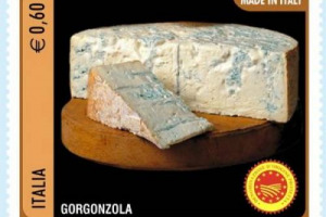 COSÌ AMATO ALL’ESTERO CHE CHURCHILL CHIESE DI NON BOMBARDARE LA CITTÀ DEL SUO FORMAGGIO PREFERITO: IL GORGONZOLA, TERZO FORMAGGIO ITALIANO IN VOLUMI E VALORE (4 MILIONI DI FORME, 500 MILIONI DI EURO DI GIRO D’AFFARI) A +12% DI EXPORT IN ULTIMI 4 ANNI