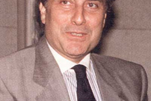 CON L’ “OSCAR” (REGISTA FRANCO RICCI) SCELTO IL MEGLIO DELL’ENOLOGIA … DA GRAVNER A VALENTINI, DA ORNELLAIA A FERRARI, DA VOERZIO ALLA FLORIO, DA FELSINA A VOERZIO. OSCAR A TACHIS. PREMIATI RIVELLA (ENOLOGO DI GAJA) E VIZZARI (GIORNALISTA)