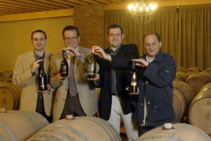 MURETTI A SECCO RESTAURATI E ANTICHI VIGNETI: ECCO “GIARDINI ARIMEI”, LA NUOVA CANTINA DI FRATELLI MURATORI (VERNISSAGE IL 5 OTTOBRE) ALL’ISOLA D’ISCHIA, NEL SEGNO DEL RECUPERO AMBIENTALE E DELL’ATTENZIONE PER IL TERRITORIO