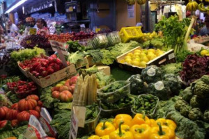 Proporre frutta e verdura di stagione possibilmente da agricoltura sostenibile, preferire prodotti locali e l’olio d’oliva: sono solo alcuni dei consigli del “Decalogo dello chef Moderno”, stilato per il congresso annuale di Lsdm (23-24 maggio 2018)