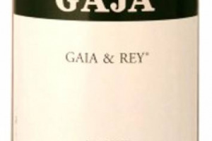 QUANDO UN &ldquo;RE&rdquo; DEI GRANDI ROSSI VIENE INCORONATO PER I BIANCHI: &Egrave; LA CURIOSIT&Agrave; CHE ARRIVA DALL&rsquo;UK DOVE PER &ldquo;THE DRINK BUSINESS&rdquo; IL LANGHE CHARDONNAY GAIA & REY DE &ldquo;LE ROI&rdquo; DEL BARBARESCO ANGELO GAJA &Egrave; N. 1 TRA I MIGLIORI BIANCHI ITALIANI. ECCO LA TOP 10
