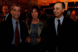 LA PRIMA VOLTA DEI GIOVANI E IL VINO? CRESCONO LE OCCASIONI DEL PRIMO APPUNTAMENTO &ldquo;MA BEVONO PER SOCIALIZZARE, CON MODERAZIONE PERCH&Egrave; FIGLI DELLA NOSTRA CULTURA ENOICA&rdquo;: COS&Igrave; FABIO CARLESI (ENOTECA ITALIANA), CHE LI INCONTRA A ROMA (21 DICEMBRE)