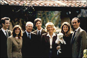 LA TENUTA SAN LEONARDO ISPIRATA DA UN ASSOLUTO RIGORE NEL GIUDICARE I PROPRI VINI: ''NON METTEREMO IN COMMERCIO LA VENDEMMIA '98''. UNA SCELTA CHE POCHE AZIENDE SANNO FARE...