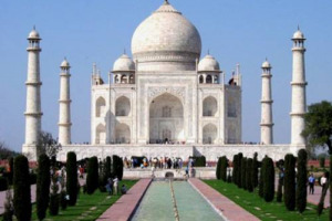 CRESCONO LE VENDITE DI VINO ITALIANO IN INDIA DEL 10-15% ALL&rsquo;ANNO NONOSTANTE I DAZI DOGANALI. EMERGE DAL SEMINARIO PROMOSSO DA UNIONE ITALIANA VINI E VERONAFIERE LEMS INDIA PRIVATE LIMITED A NEW DELHI