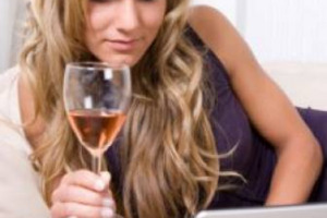 FORUM EUROPEO DELLE CITT&Aacute; DEL VINO - CRESCE L&rsquo;E-TOURISM NEL MONDO: LE NUOVE TECNOLOGIE (WEB, SMARTPHONE, TABLET E SOCIAL MEDIA) HANNO UN&rsquo;INFLUENZA SEMPRE MAGGIORE PER IL COMPARTO DEL VINO. ECCO LE CIFRE & TENDENZE DI ITALIA, FRANCIA A SPAGNA