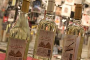 A.A.A. SCRITTORI EMERGENTI CERCASI: TORNA “LETTI IN UN SORSO”, CONCORSO LETTERARIO PROMOSSO DA SANTA MARGHERITA, TENUTO A BATTESIMO DA SCRITTORI (SERRA, CACUCCI, AGNELLO HORNBY ...), CHE PREMIA BREVI RACCONTI CHE “STRIZZANO” L’OCCHIO AL VINO ...