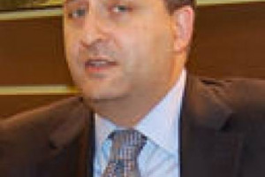 IL +1% PER L&rsquo;IVA PREOCCUPA L&rsquo;UNIONE ITALIANA VINI: IL PRESIDENTE LUCIO MASTROBERARDINO DICHIARA CHE SAR&Agrave; &ldquo;UN DURO COLPO PER IL SETTORE VINICOLO E SUGGERISCE AL GOVERNO DI RIPENSARCI E DI RIDURRE L&rsquo;IVA PER IL SETTORE AL 10%&rdquo;