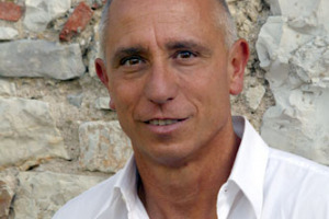 LA CRISI VISTA DALLA “ROCCAFORTE” DEL CHIANTI CLASSICO: AZIENDE PATRIMONIALIZZATE E 240 MILIONI DI EURO INVESTITI NEGLI ULTIMI 10 ANNI FANNO GUARDARE AL FUTURO CON FIDUCIA. IL “WORK IN PROGRESS” DEL CHIANTI CLASSICO, IL VINO SIMBOLO DELLA TOSCANA