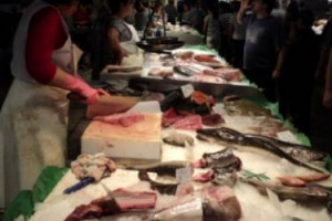 Fine del fermo pesca, i pescherecci tornano finalmente in mare lungo tutte le coste del Belpaese, per rifornire di pesce fresco mercati e ristoranti. Coldiretti Impresa Pesca: attuale format inadeguato, ma gli italiani scelgano il pescato locale