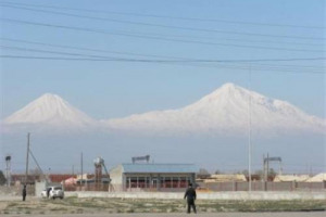 NON SOLO PASSATO ... IN ARMENIA, UN PROGETTO VINICOLO CHE PARLA ITALIANO E LAVORA CON VITIGNI MILLENARI. È QUELLO DELLA ZORAH WINE’S, AI PIEDI DEL MONTE ARARAT. A WINENEWS LO RACCONTA L’AGRONOMO STEFANO BARTOLOMEI