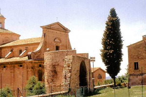 TORNA ALLA LUCE L&#8217;ORIGINALE ITINERARIO URBANO DEL SAGRANTINO