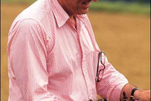 ANTONIO MORETTI, PROPRIETARIO DELLA TENUTA SETTE PONTI (COLLI ARETINI) E FAMOSO IMPRENDITORE DEL MONDO DELLA MODA (CAR SHOE), FA ACQUISTI IN SICILIA E IN MAREMMA