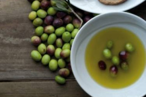 La “Camminata tra gli olivi”, evento di Città dell’Olio (29 ottobre), unisce oltre 121 Comuni in 18 Regioni: un tragitto in mezzo agli oliveti dal Trentino alla Puglia, passando da Toscana, Marche e Lazio alla riscoperta del patrimonio dell’oro verde