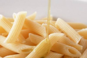 Addio al “da consumarsi preferibilmente entro” sulle confezioni di pasta, riso, caffè e altri prodotti? L’Unione Europea pronta rivedere le norme sulle etichette di scadenza dei prodotti alimentari, con un occhio alla crisi e agli sprechi